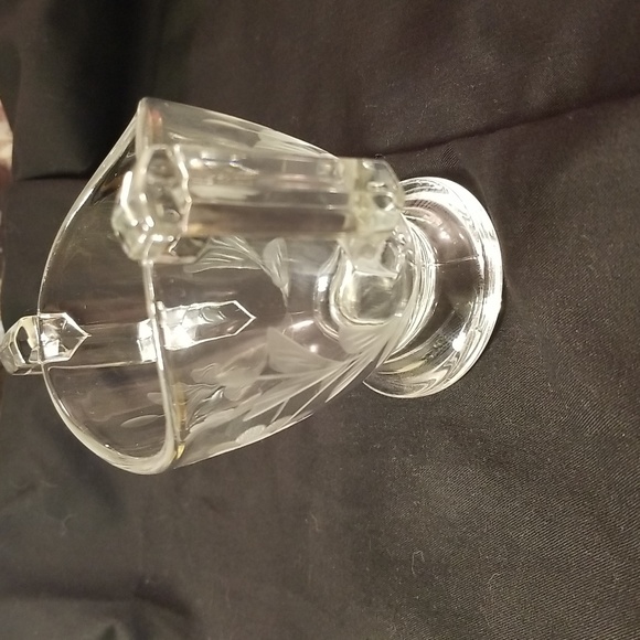 Vintage Heisey Etched glass sugar and cream set - Picture 5 of 15